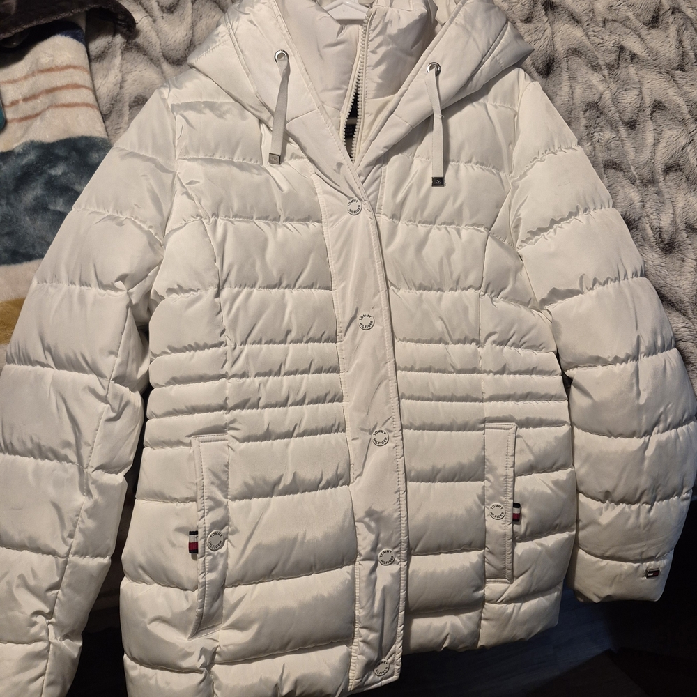 M Tommy Hilfiger White Puffer Jacket WOMANS - Picture 9 of 13